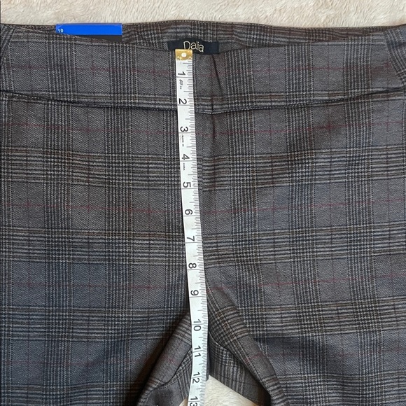 NWT Elegant Women's Gray Plaid Stretch Pull On Trousers sz 10 - Picture 5 of 11